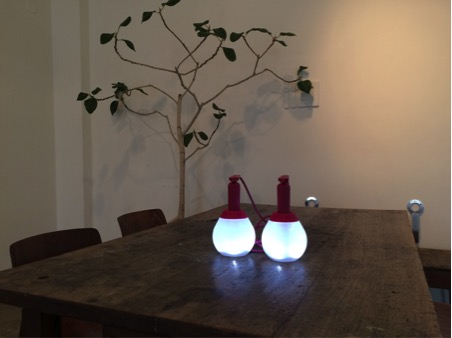 蹴って飛んで！エクササイズで電気が作れるグッズ3選