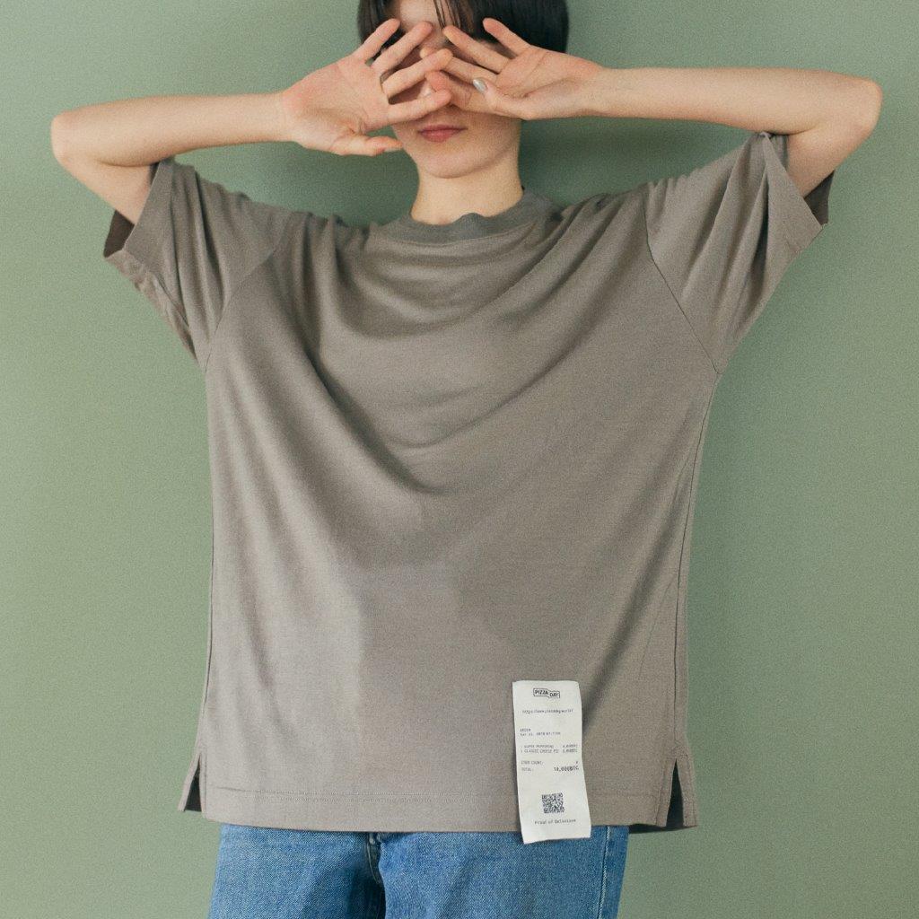 体に熱をためない、夏の服選びを