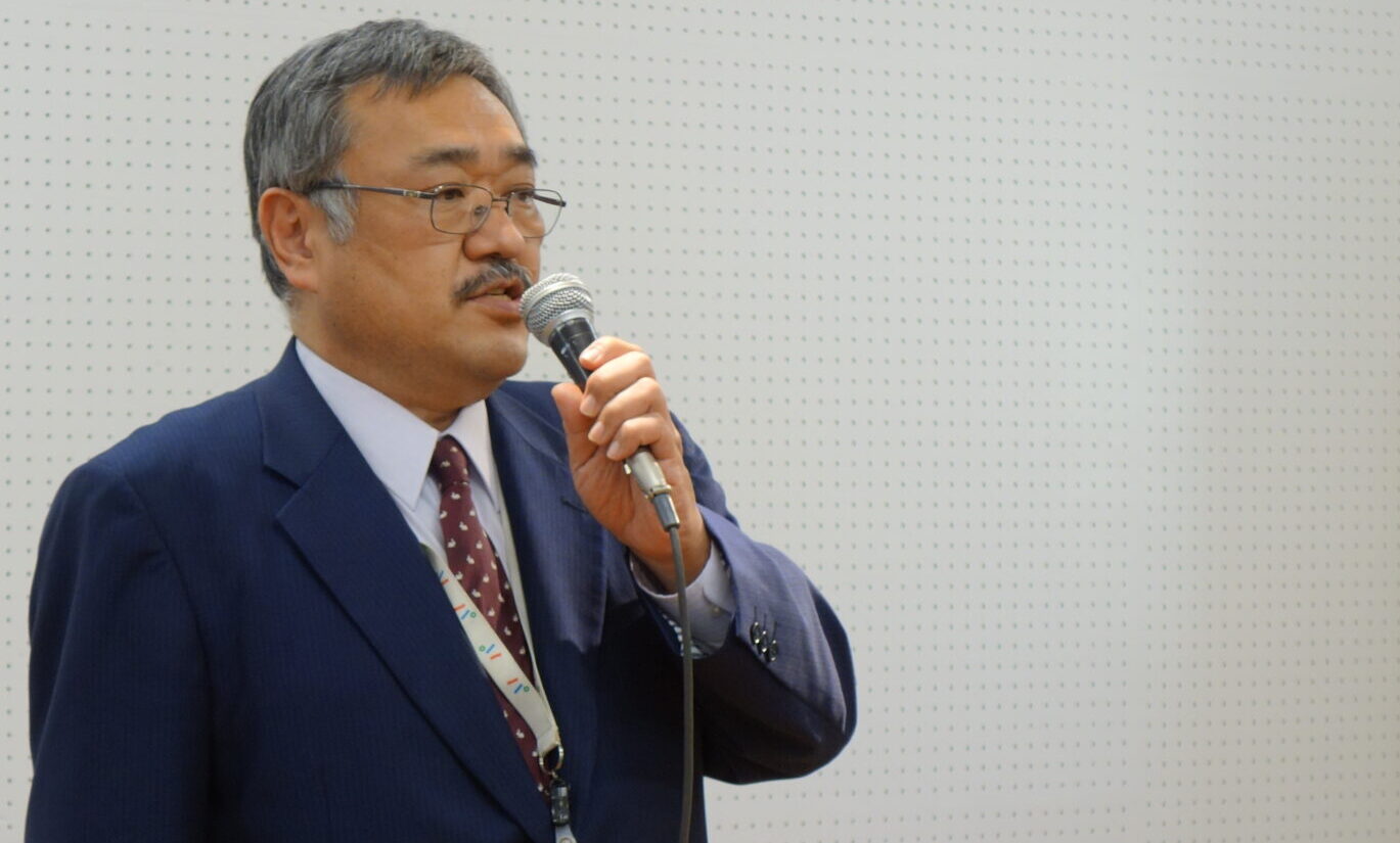 プロフィール